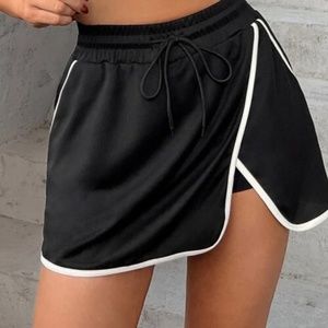 Contrast Binding Drawstring Waist Sports Skort
